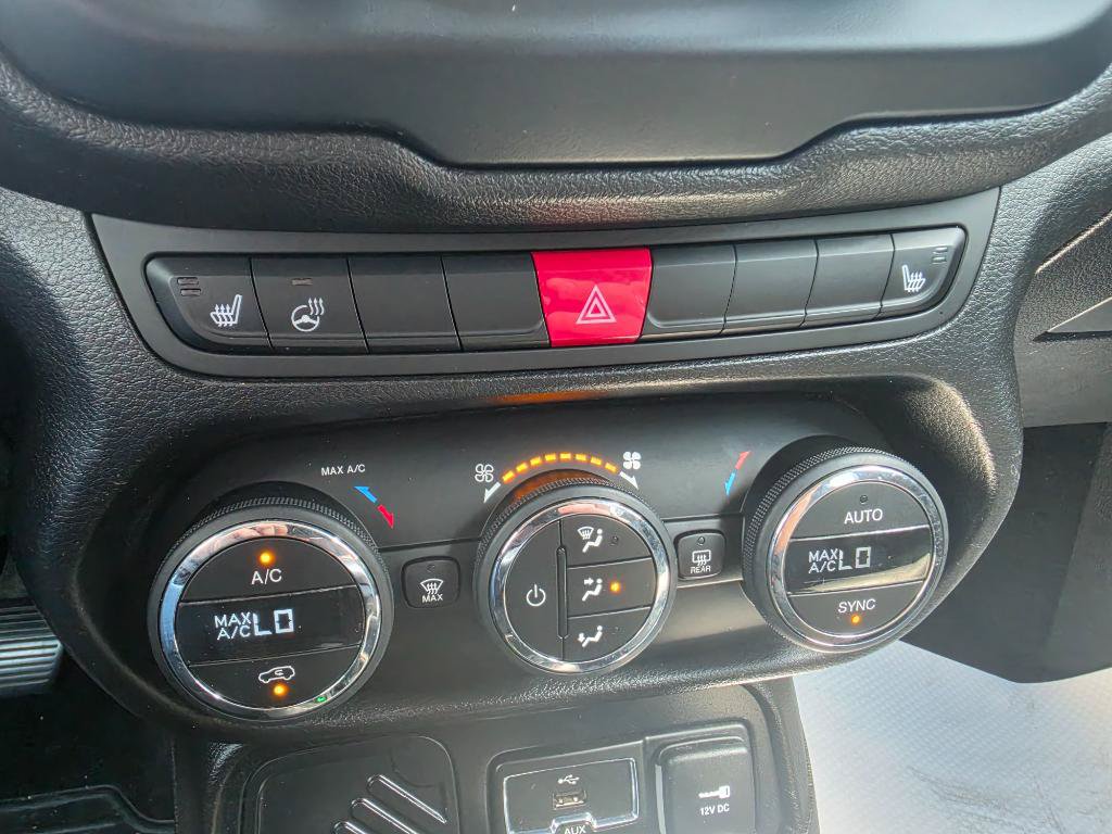 Used 2015 Jeep Renegade Limited FWD image 15
