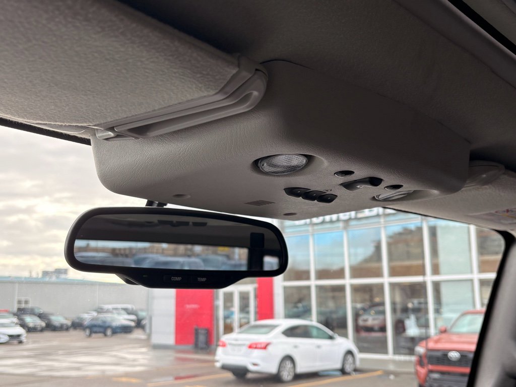 Used 2005 HUMMER H2 SUT AWD/4WD image 28