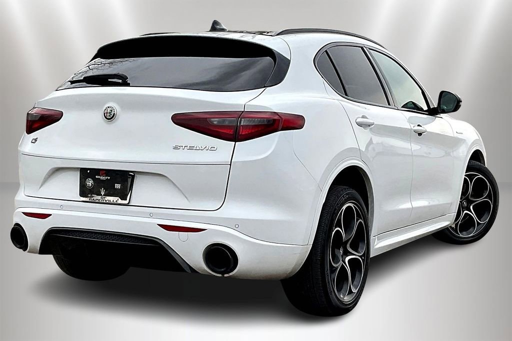 Used 2023 Alfa Romeo Stelvio Veloce image 6