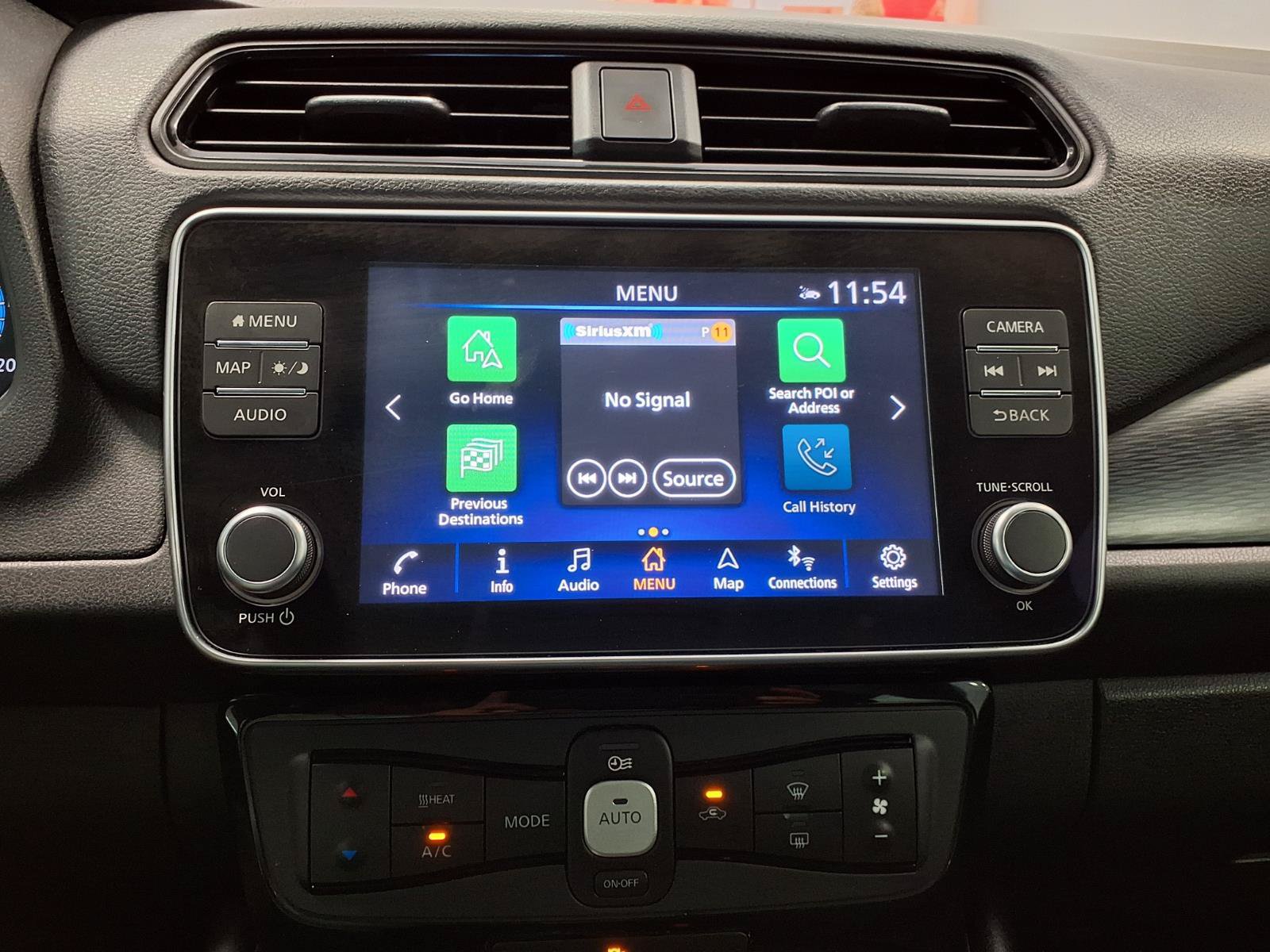 Used 2022 Nissan Leaf SV w/ SV Technology Package FWD image 25