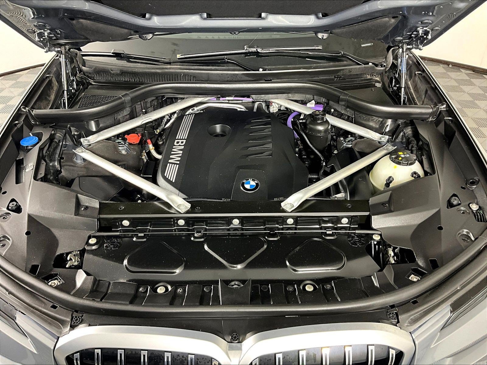 Used 2024 BMW X7 xDrive40i AWD/4WD image 30