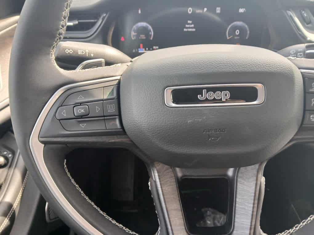 New 2026 Jeep Grand Cherokee Limited w/ Limited Altitude Package AWD/4WD image 22