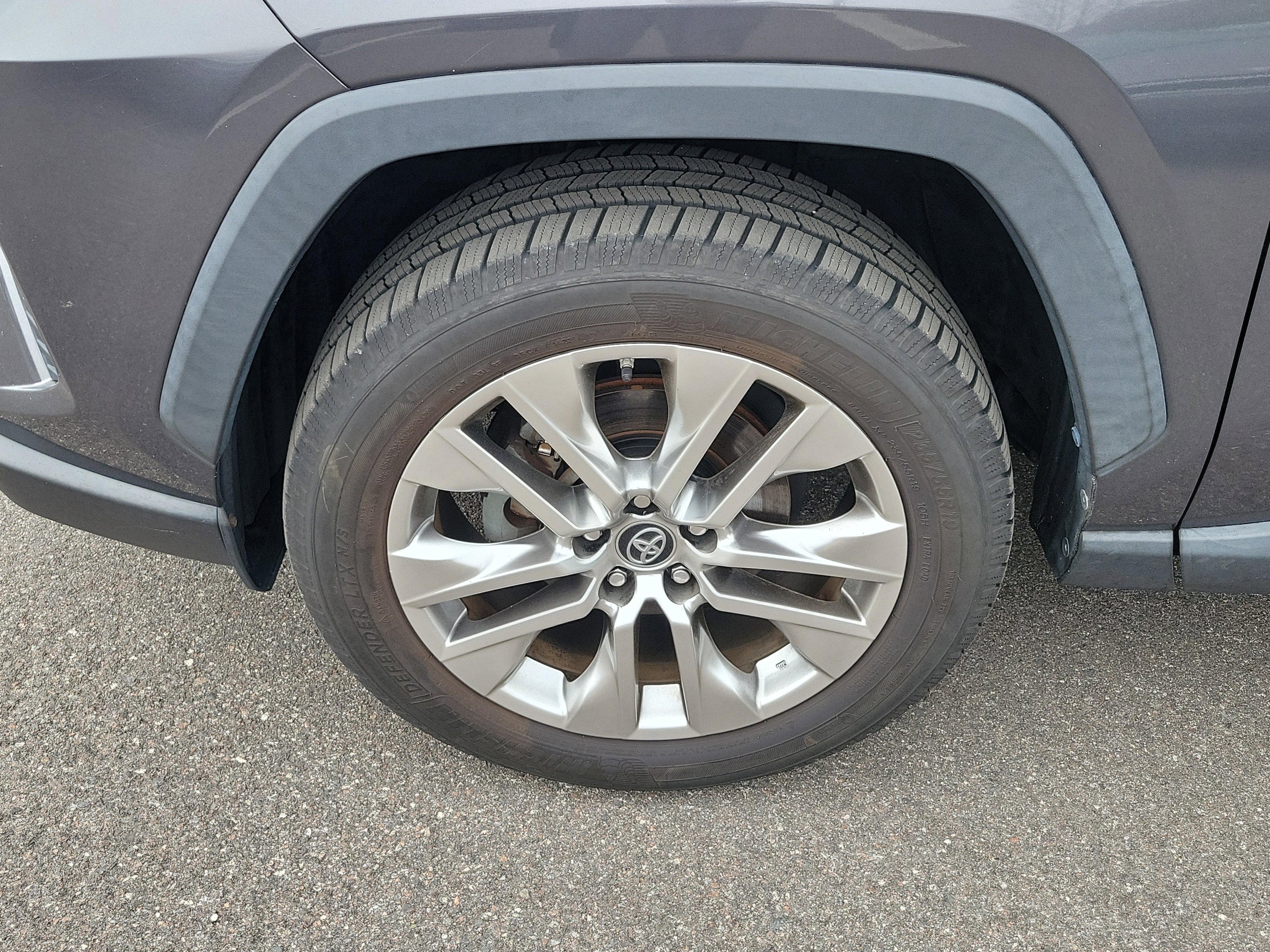 Used 2019 Toyota RAV4 XLE Premium image 40