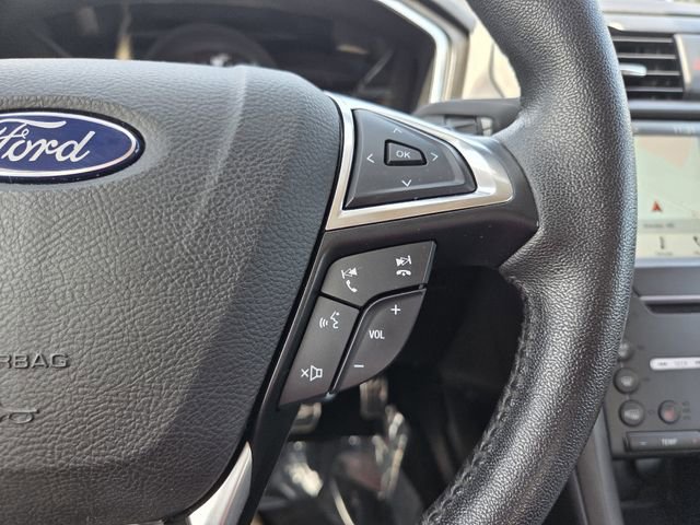 Used 2017 Ford Fusion Titanium image 22