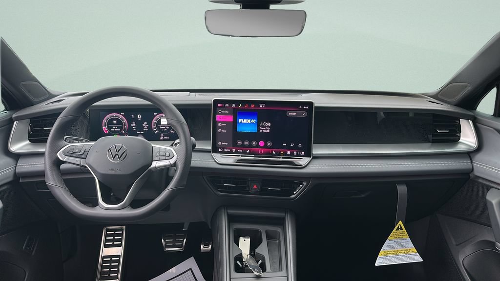 New 2026 Volkswagen Tiguan SE R-Line FWD image 9
