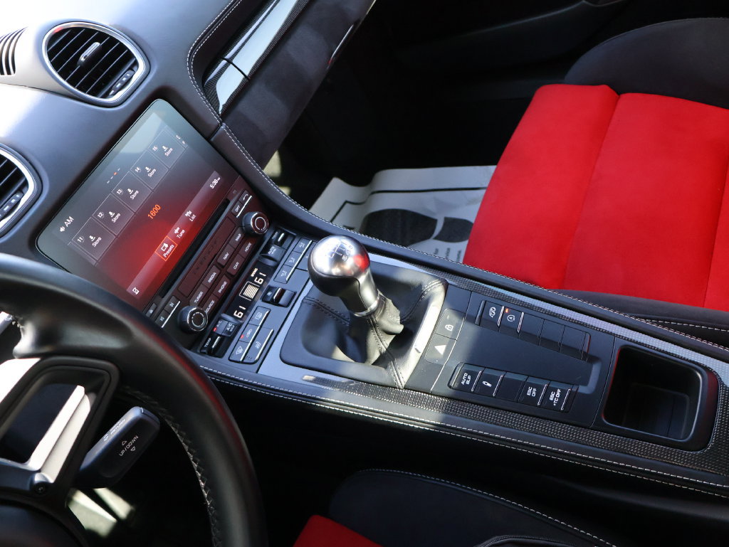 Used 2020 Porsche 718 Cayman GT4 RWD image 16