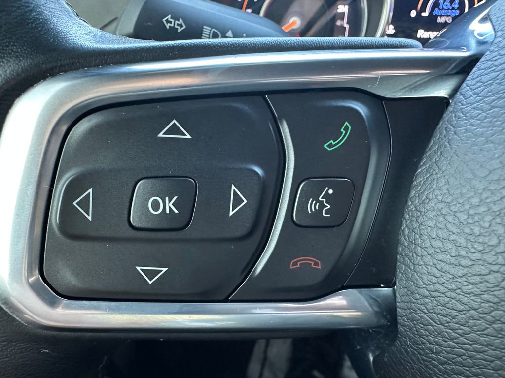 Used 2019 Jeep Wrangler Unlimited Sahara image 20