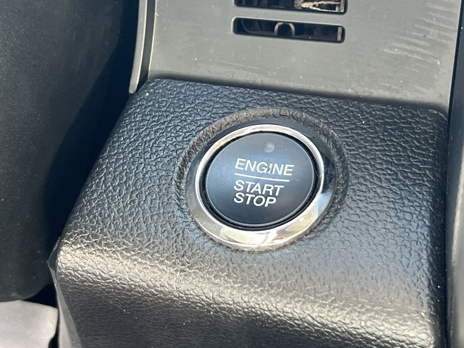 Used 2018 Ford F150 Lariat RWD image 28