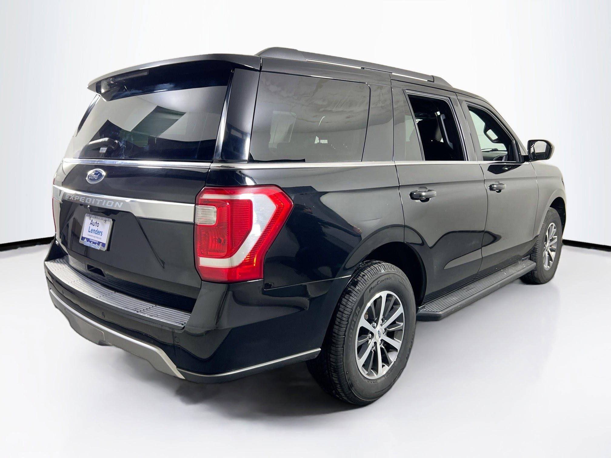 Used 2021 Ford Expedition XLT image 5