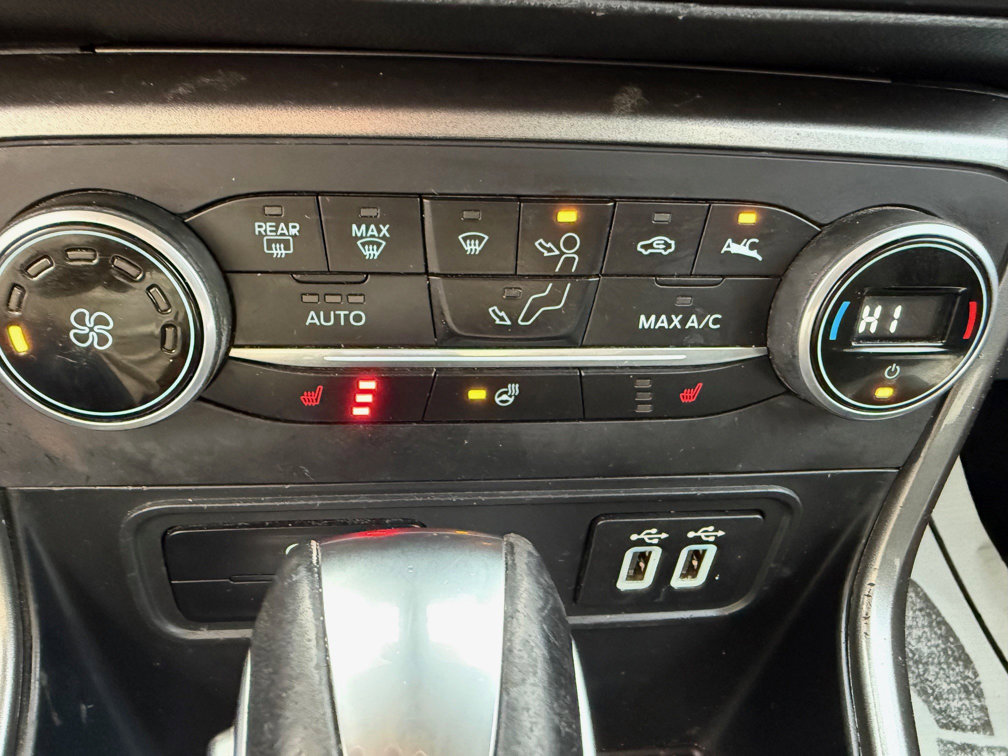 Used 2020 Ford EcoSport SES image 14