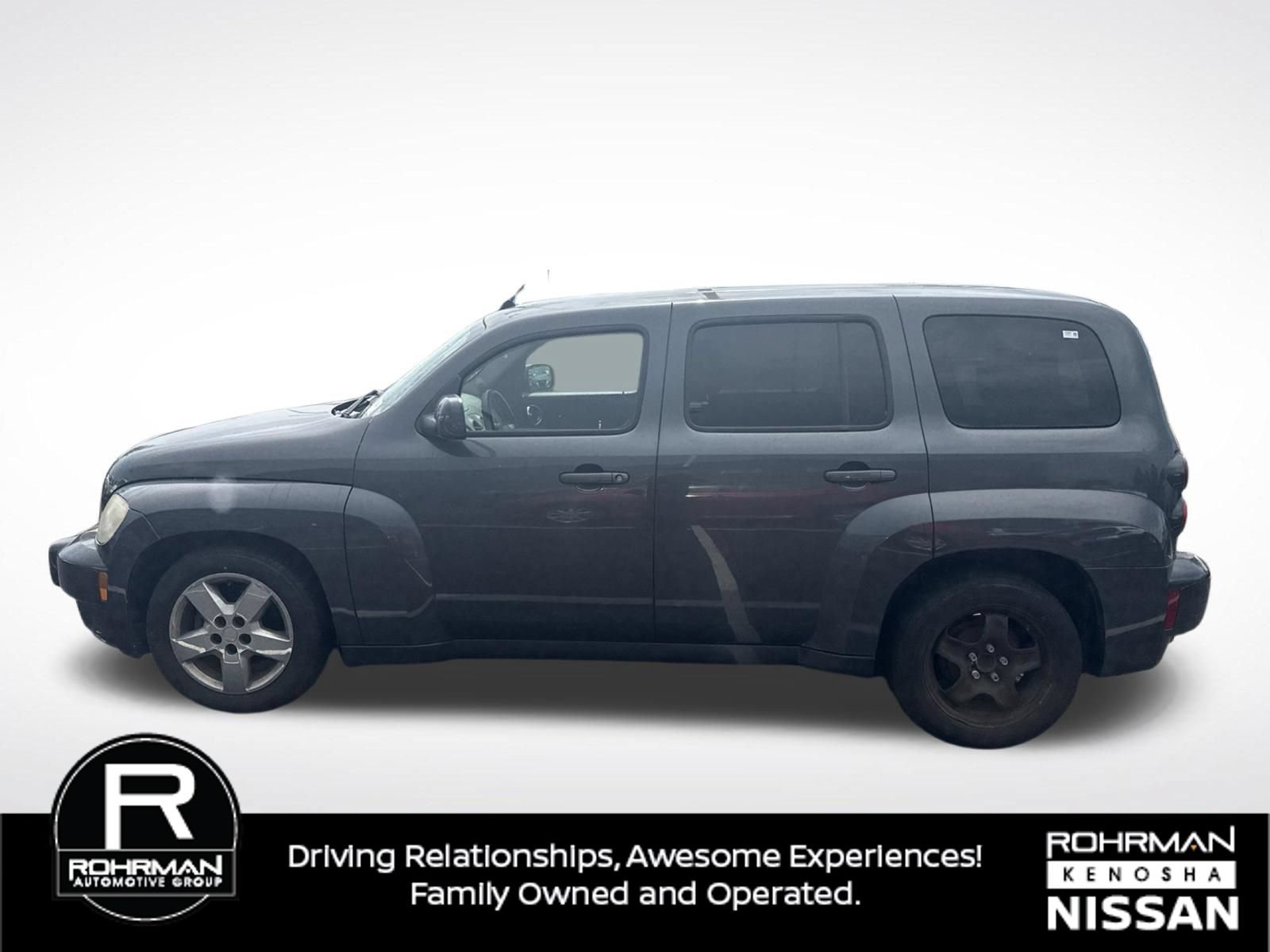 Used 2011 Chevrolet HHR LT FWD image 2