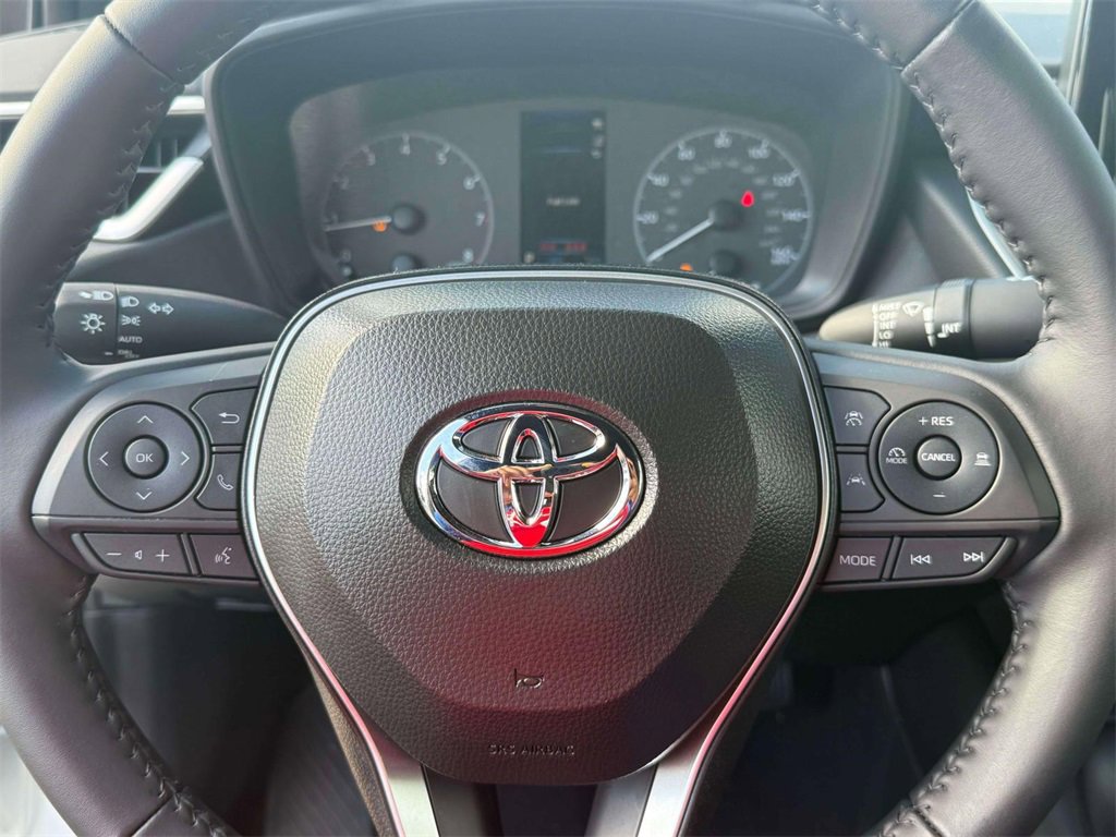 Used 2025 Toyota Corolla SE image 18