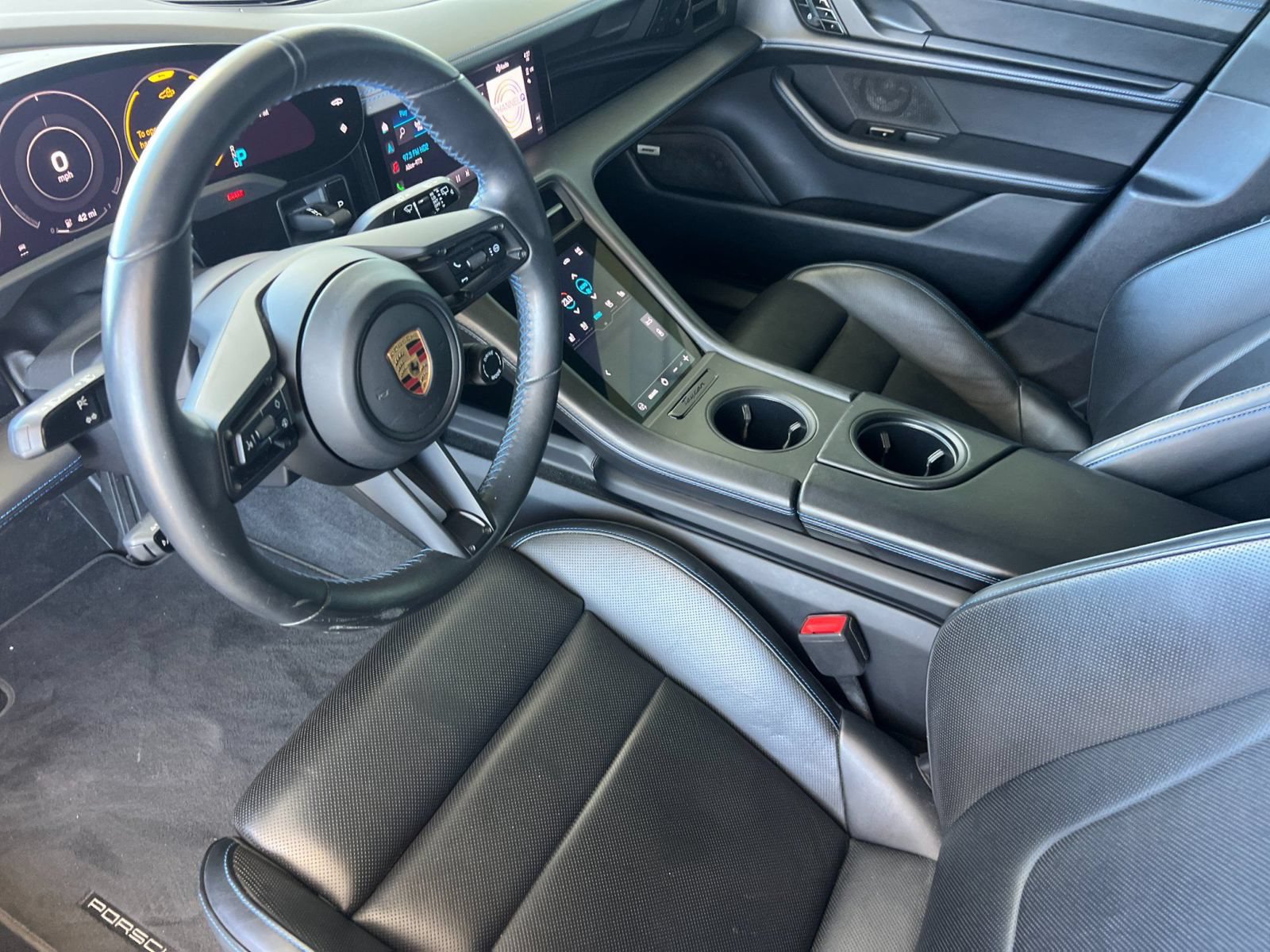 Used 2021 Porsche Taycan 4 Cross Turismo AWD/4WD image 4