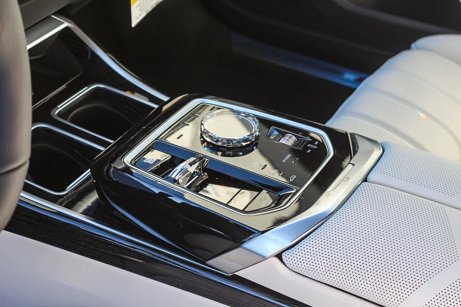 New 2026 BMW 740i image 19