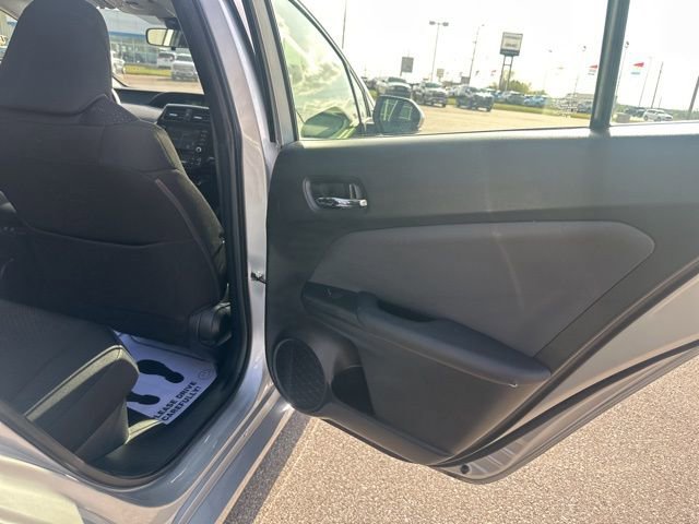 Used 2022 Toyota Prius LE image 15