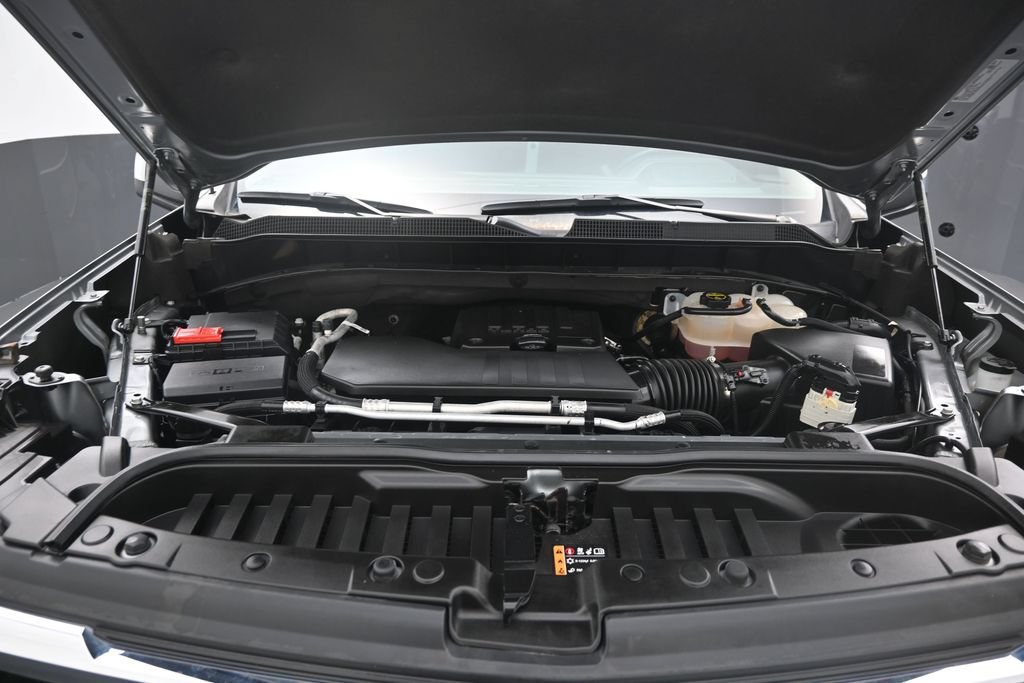 Used 2024 Chevrolet Silverado 1500 LT RWD image 12
