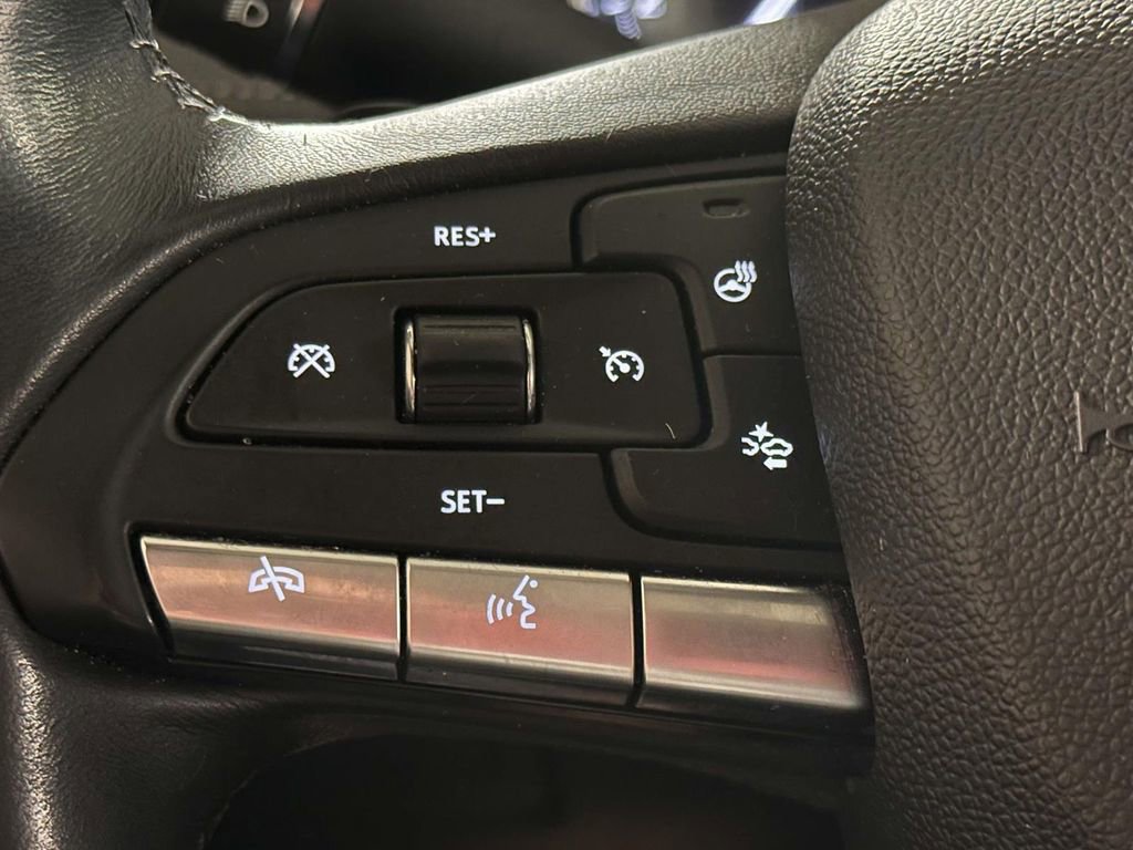 Used 2023 Cadillac XT4 Premium Luxury image 22