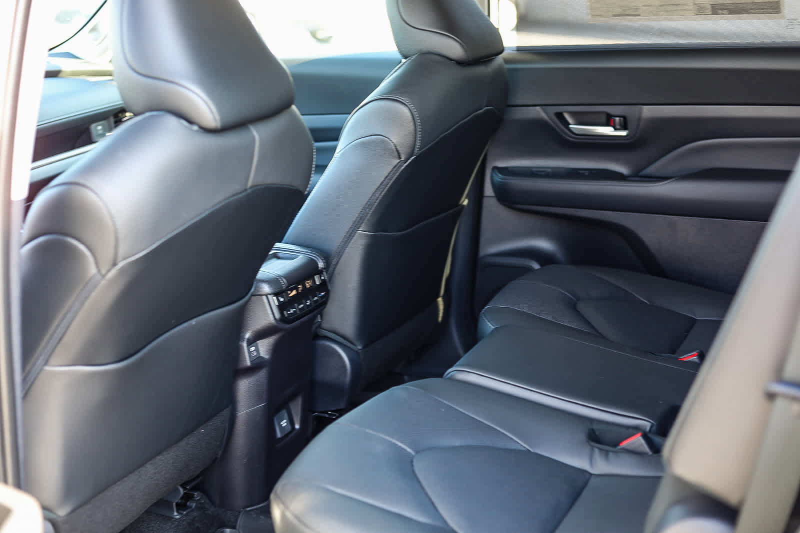 New 2026 Toyota Grand Highlander FWD image 20