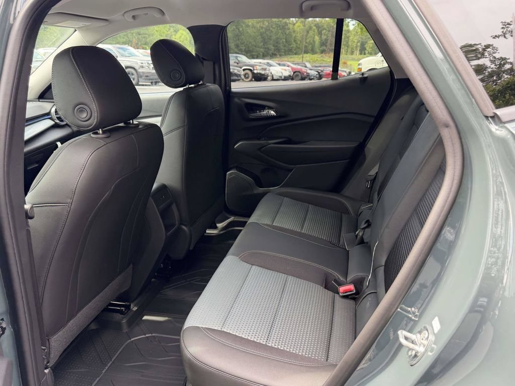 New 2026 Chevrolet Trax LT w/ Driver Confidence Package FWD image 15