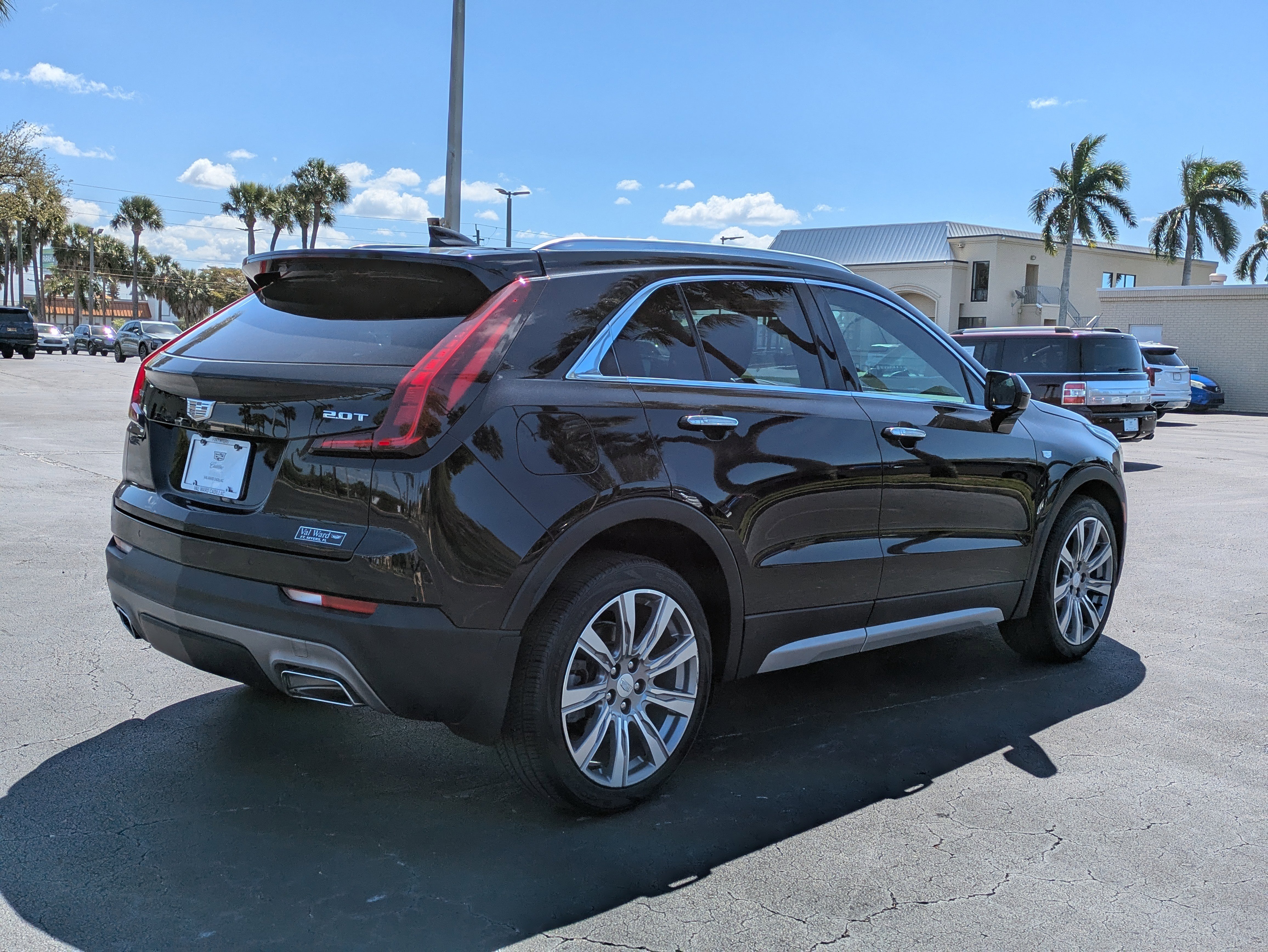 Used 2019 Cadillac XT4 Premium Luxury image 6