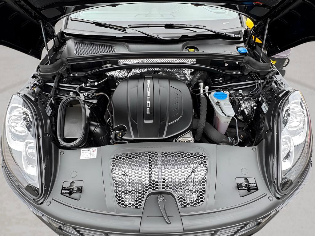 Used 2018 Porsche Macan Sport Edition image 36