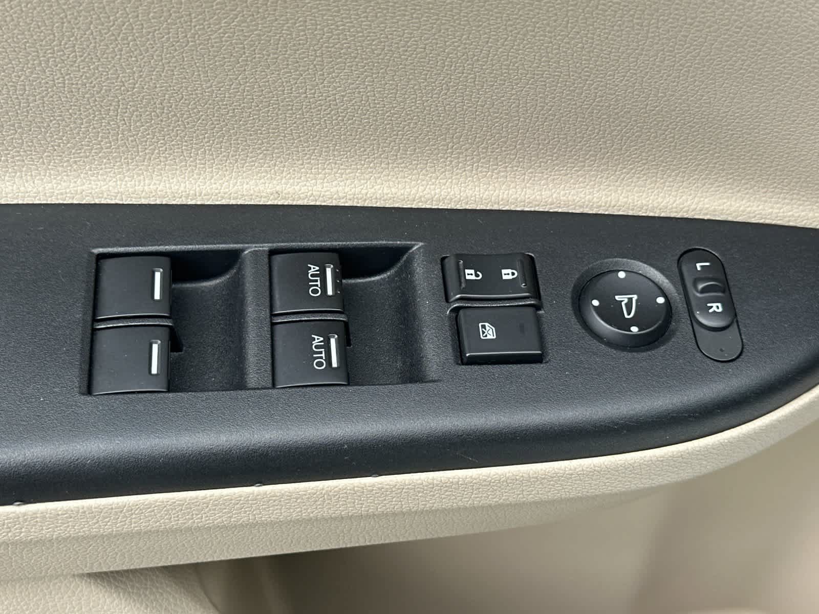 Used 2015 Honda Accord EX-L image 13