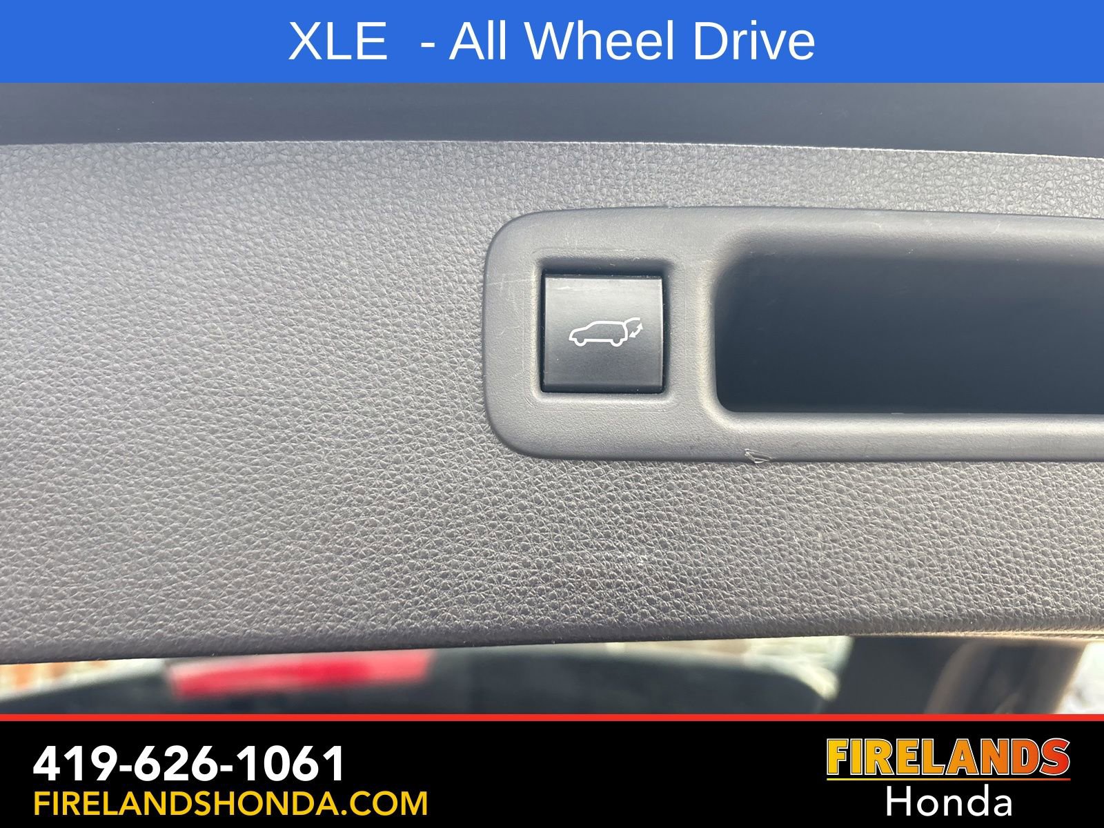 Used 2021 Toyota Highlander XLE image 11