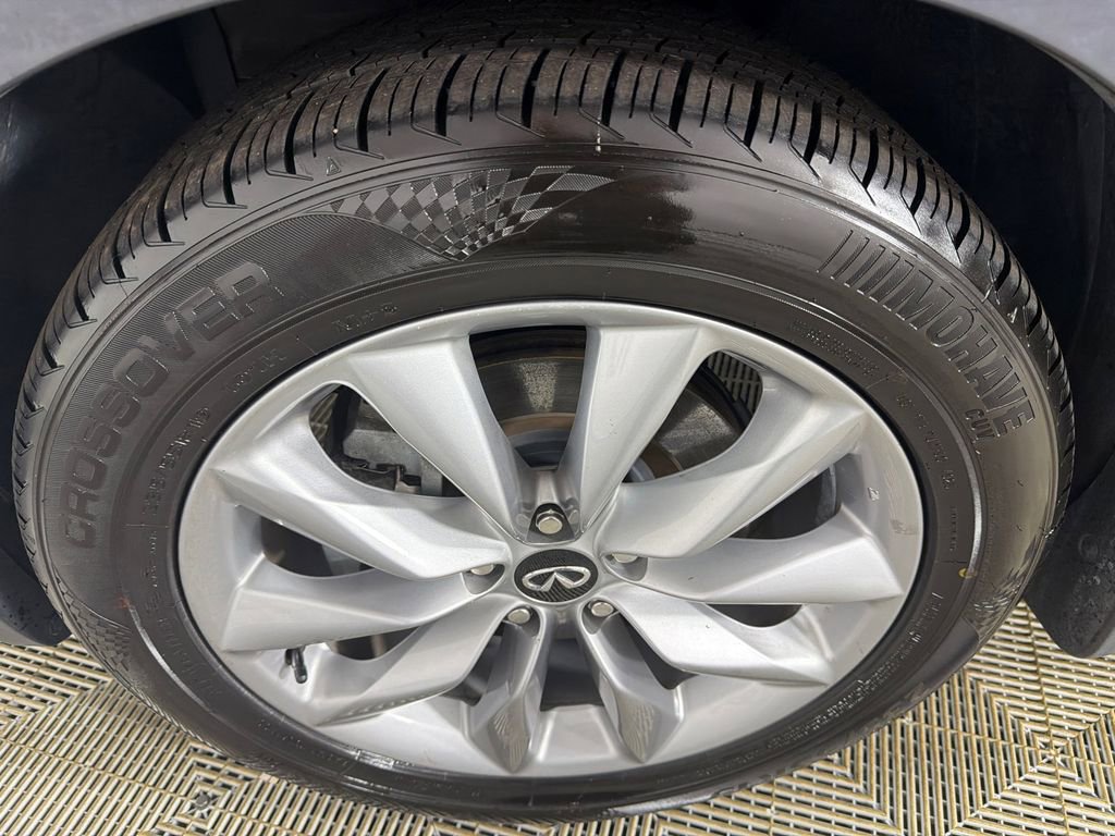 Used 2021 INFINITI QX50 Essential image 13