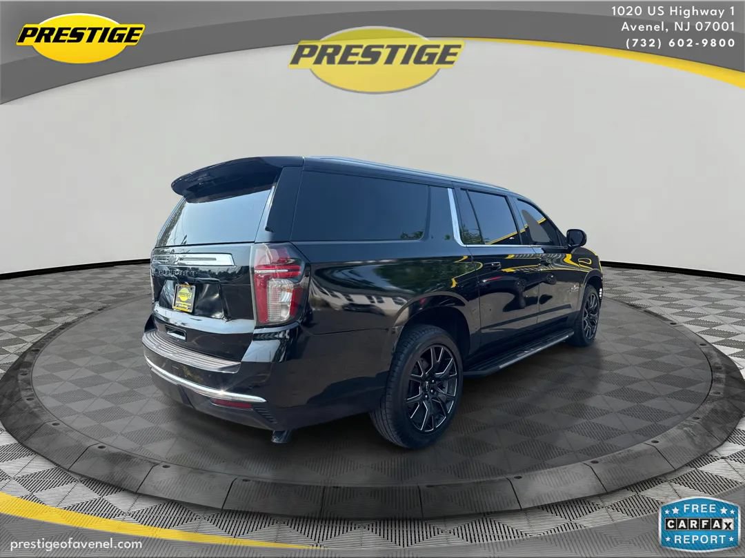Used 2023 Chevrolet Suburban LT w/ LT Signature Package RWD image 5
