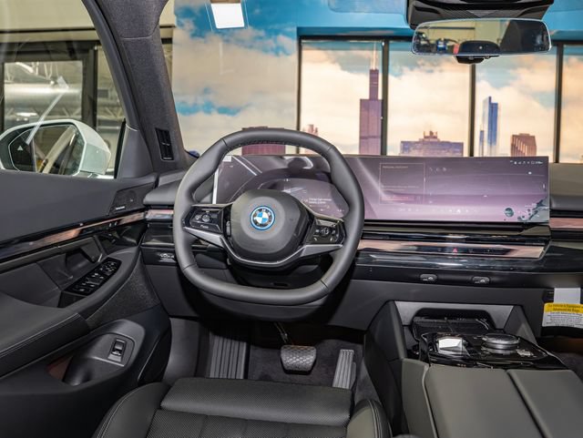 Used 2027 BMW i5 xDrive40 w/ Premium Package AWD/4WD image 16