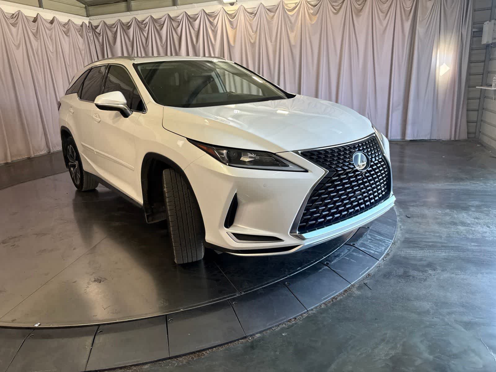 Used 2021 Lexus RX 350L FWD w/ Premium Package image 3