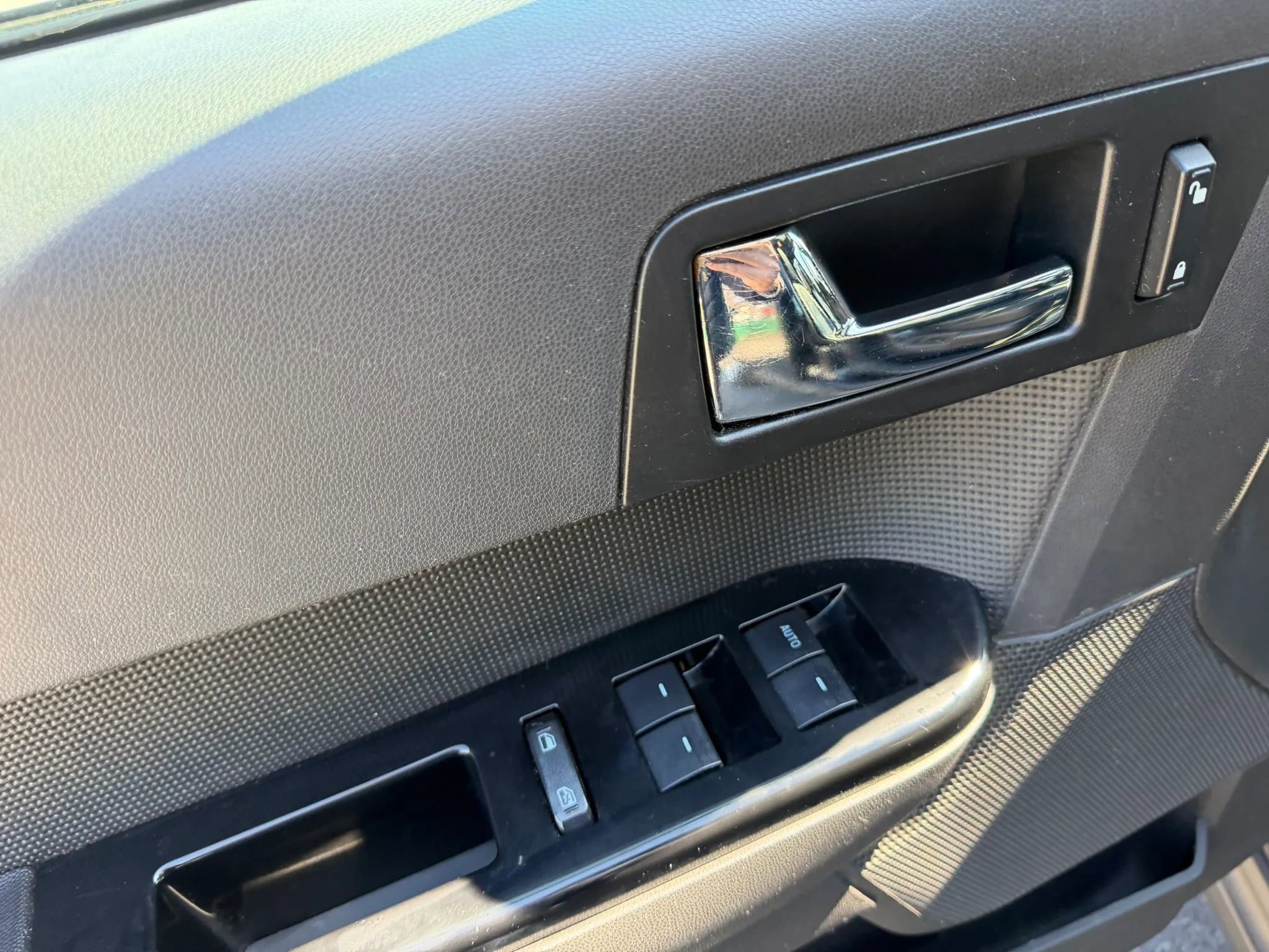 Used 2012 Ford Escape Limited image 21