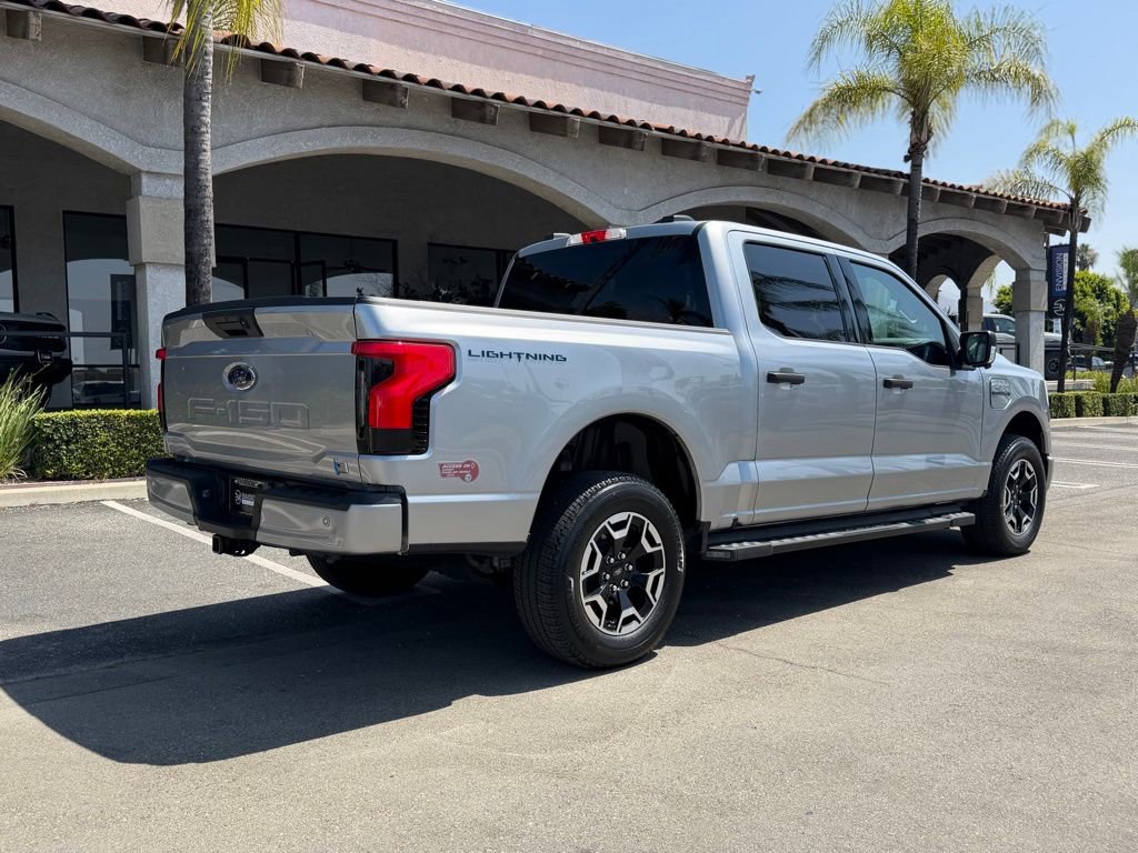 Used 2023 Ford F150 Lightning XLT AWD/4WD image 15