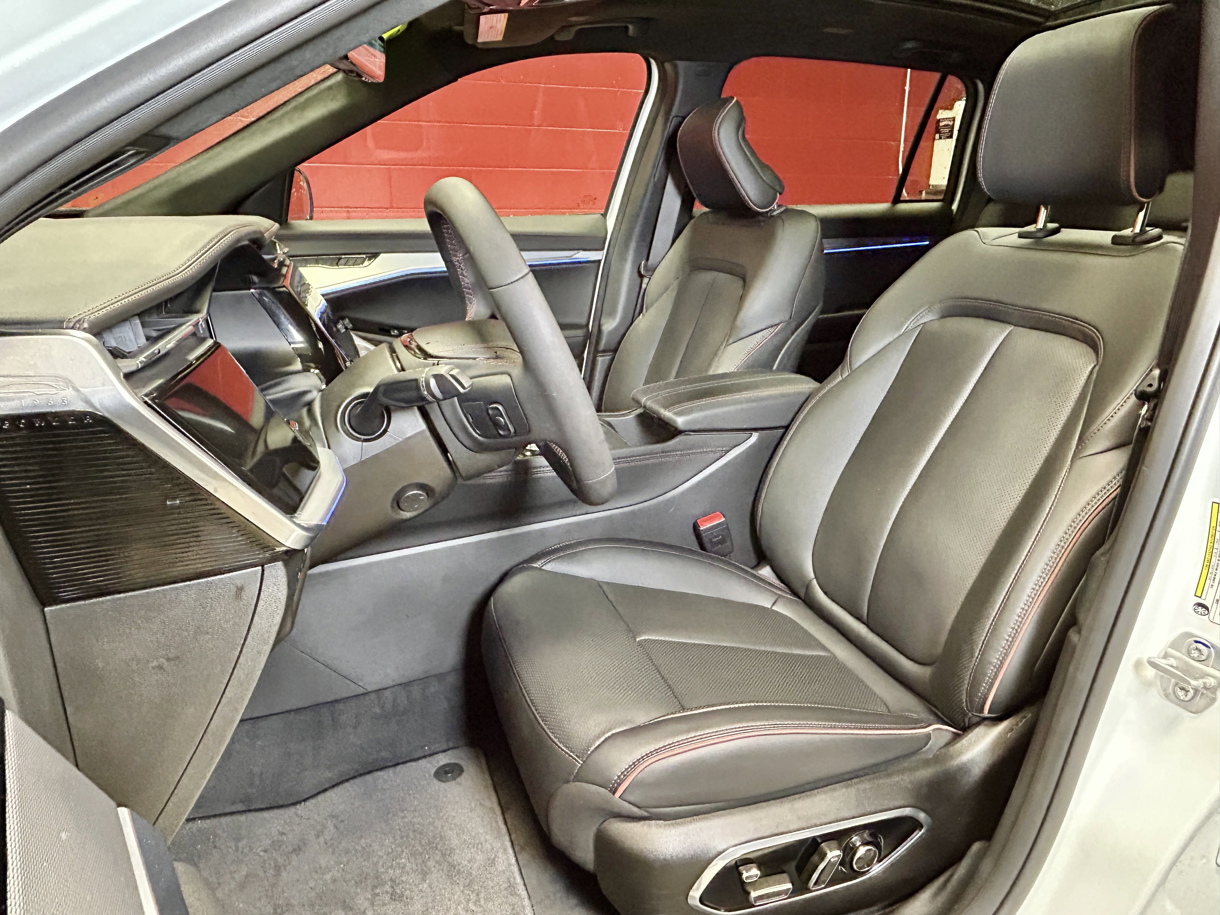 Used 2024 Jeep Wagoneer Launch Edition AWD/4WD image 19