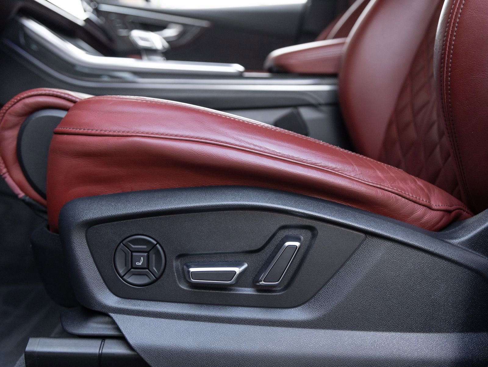 Used 2021 Audi SQ7 Prestige image 22