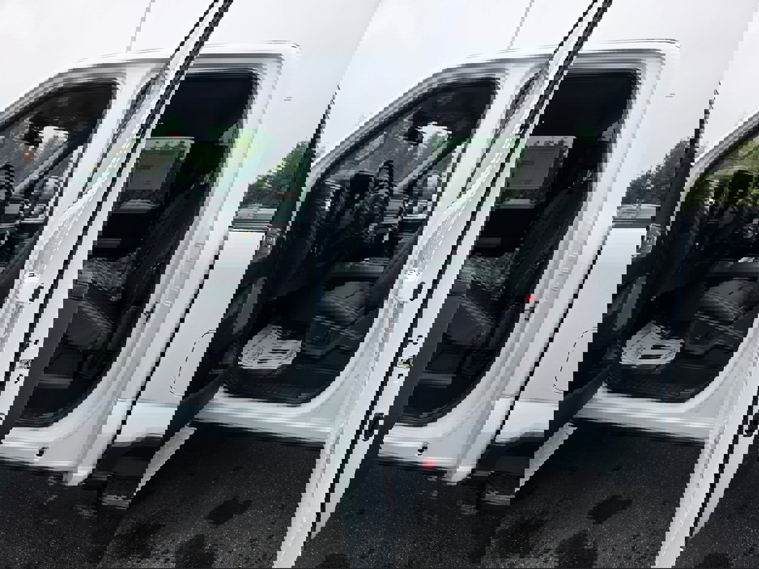 New 2026 Ford F250 Lariat w/ FX4 Off-Road Package image 10