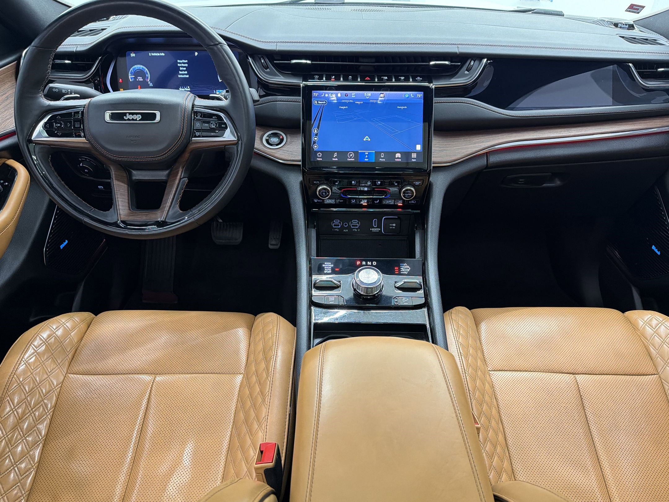 Used 2023 Jeep Grand Cherokee L Summit w/ Advanced Protech Group IV image 31