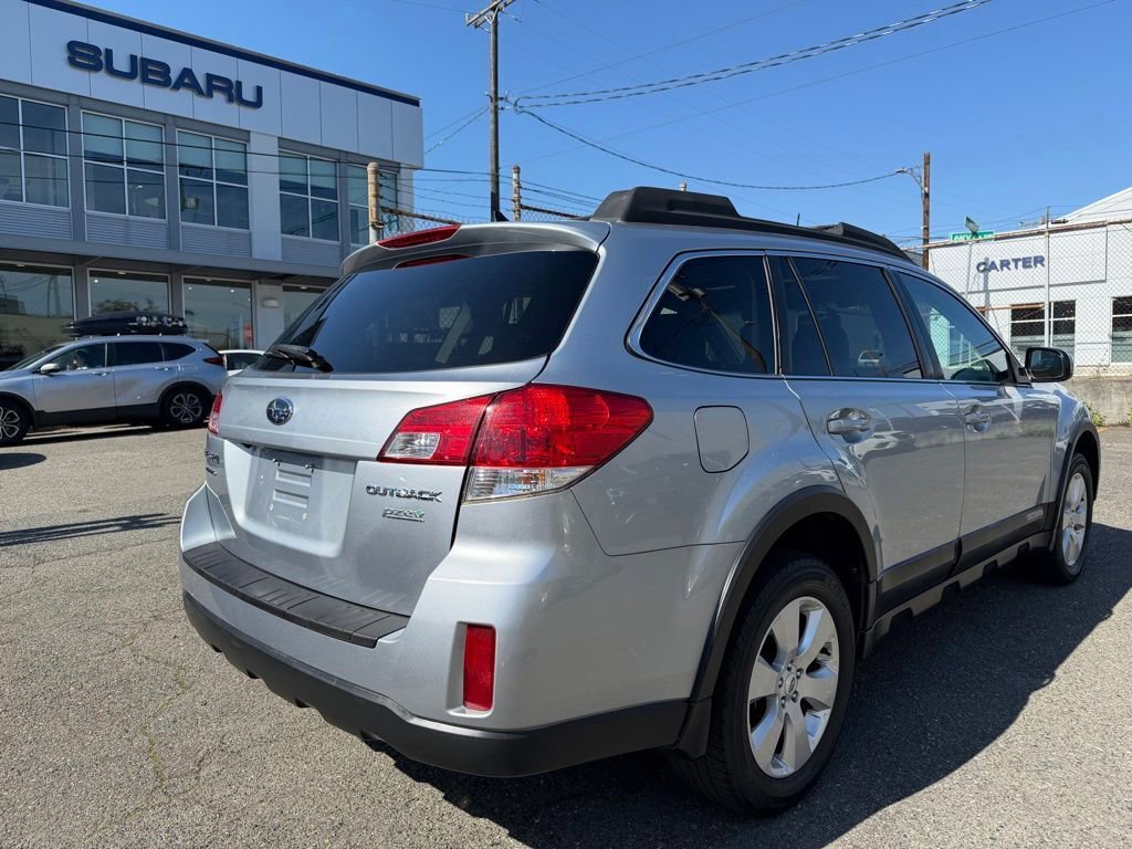 Used 2012 Subaru Outback 2.5i Limited w/ Moonroof Pkg AWD/4WD image 7