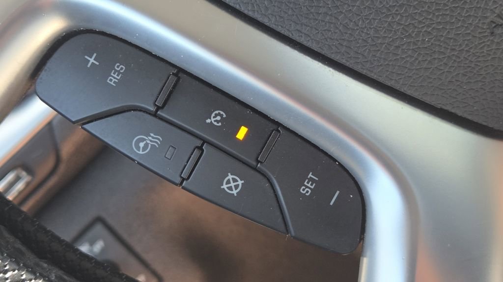Used 2016 Chevrolet Traverse LTZ AWD/4WD image 28