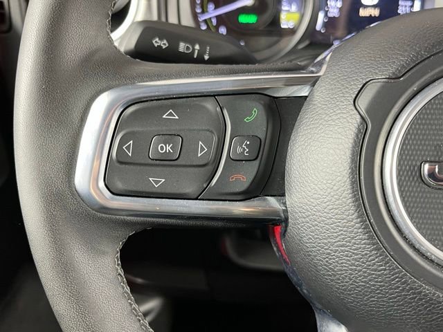 Used 2025 Jeep Wrangler Unlimited Sahara image 14