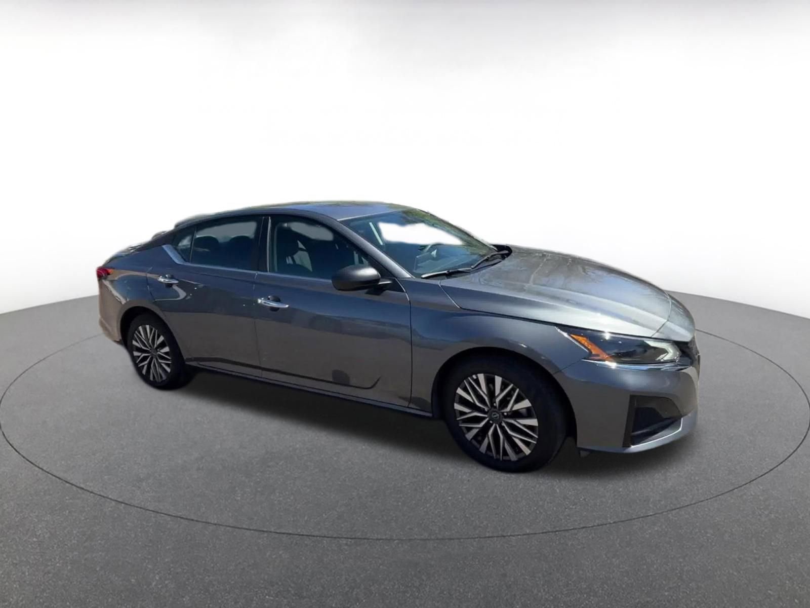 Used 2025 Nissan Altima 2.5 SV video 2