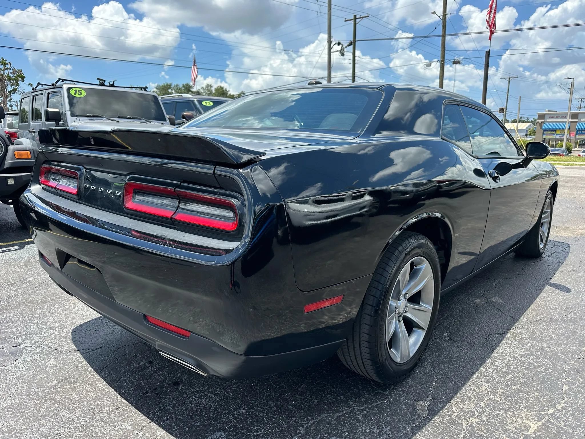 Used 2020 Dodge Challenger SXT RWD image 5