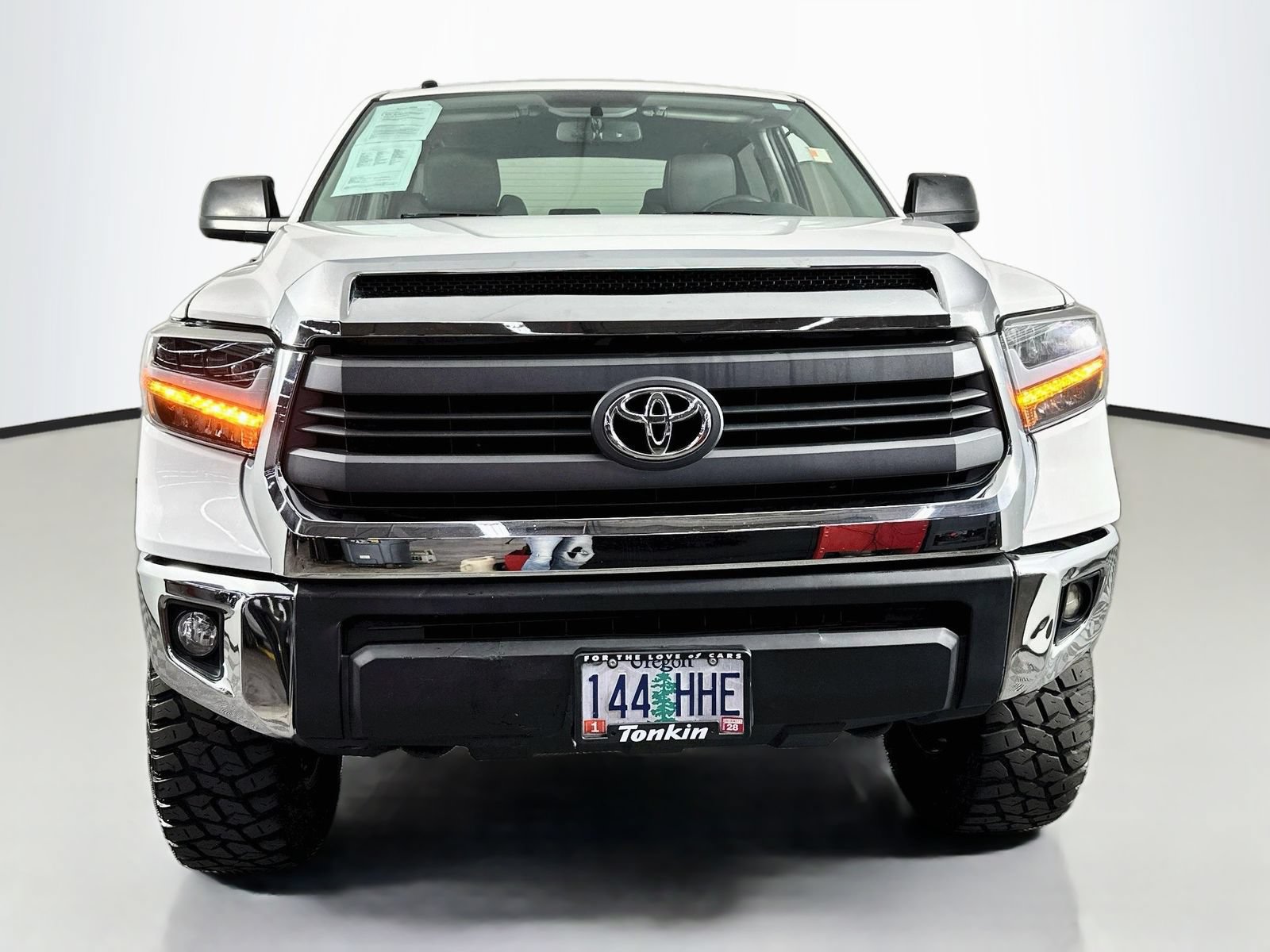 Used 2015 Toyota Tundra SR5 w/ TRD Off Road Package AWD/4WD image 2