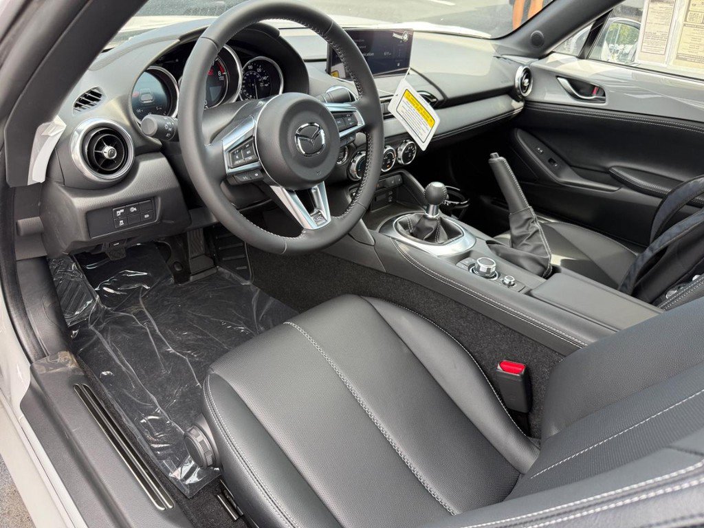 New 2026 MAZDA MX-5 Miata RF Grand Touring RWD image 5