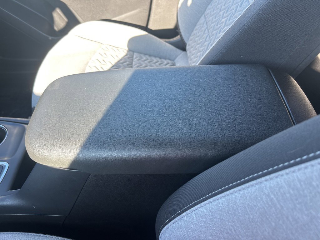 Used 2022 Chevrolet Equinox LS image 36