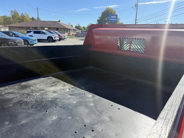 Used 2004 Chevrolet Silverado 3500 2WD Regular Cab image 16