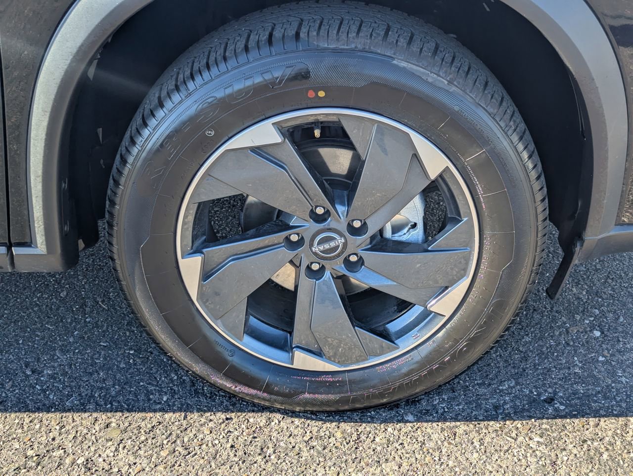 Certified 2025 Nissan Rogue SV image 10