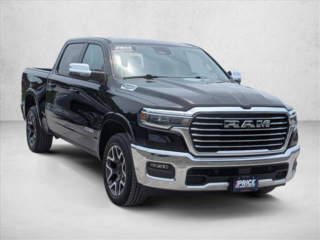 Used 2025 RAM 1500 Laramie AWD/4WD image 3