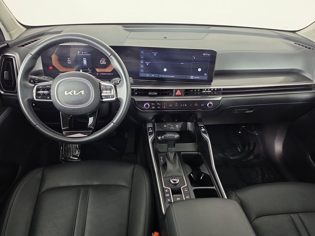 Certified 2025 Kia Sorento S FWD image 27