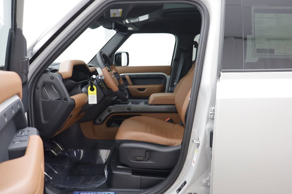 New 2026 Land Rover Defender 110 OCTA AWD/4WD image 6